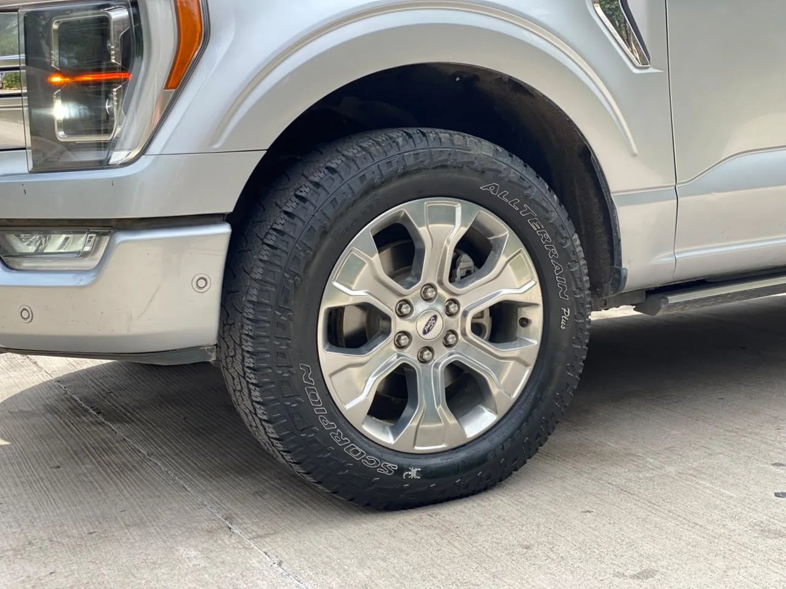 Ford F-150 3.5 Platinum Doble Cabina 4X4 AT 2022 - Foto 3 de 20