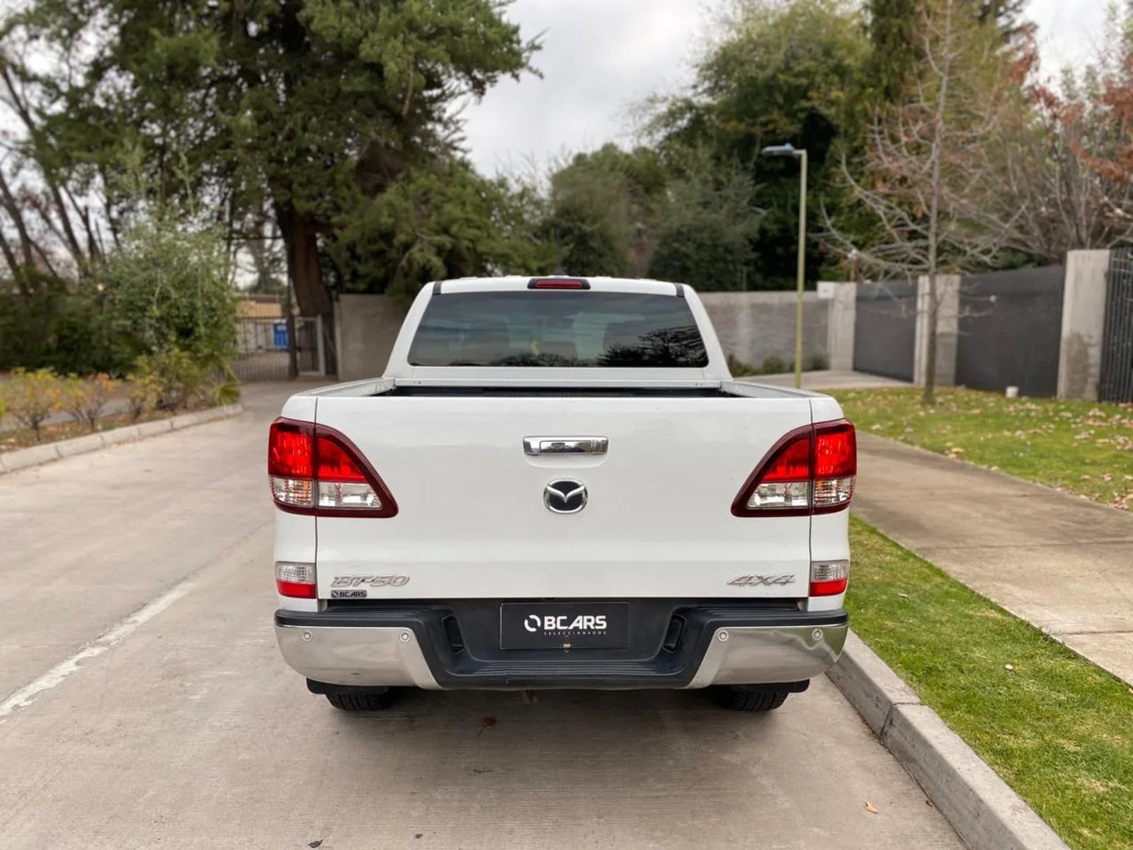 Mazda BT-50 2.2 SDX Diésel 4X4 Doble Cabina 6MT 2021 - Imagen 8 de 20