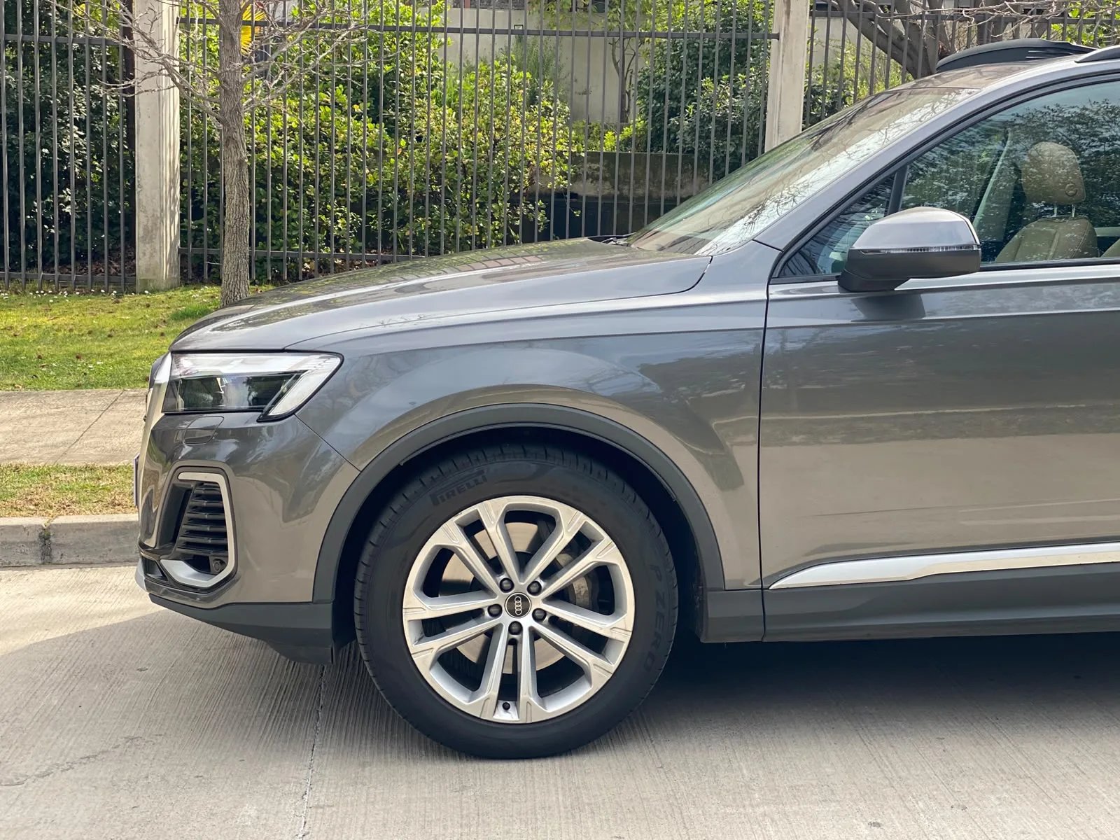 Audi Q7 3.0 55 TFSI PI Quattro 4X4 7 Pasajeros AT 2025 - Imagen 4 de 20
