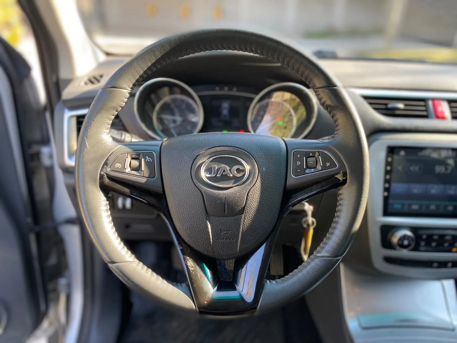 JAC T8 2.0 Comfort 4X2 Diésel MT 2023 - Imagen 19 de 20