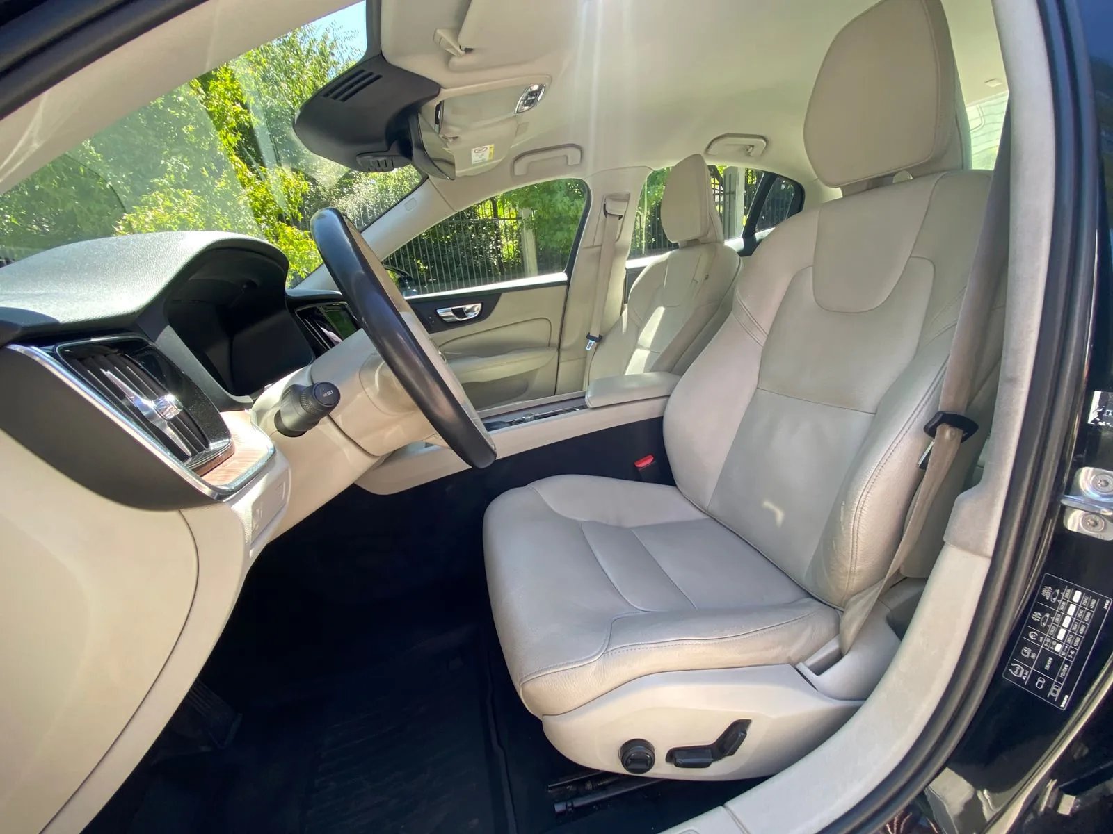 Volvo S60 2.0 T4 Momentum Auto 2020 - Imagen 17 de 20
