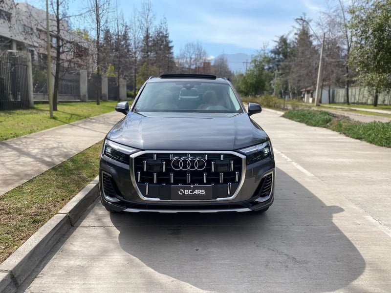 Audi Q7 3.0 55 TFSI PI Quattro 4X4 7 Pasajeros AT 2025