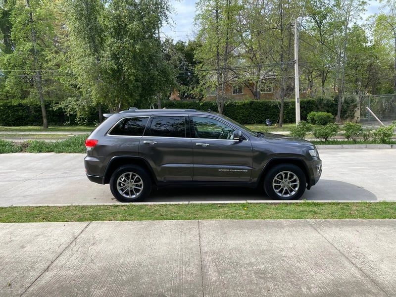 Jeep Grand Cherokee 3.6 Limited 4WD AT 2016 - Imagen 11 de 20