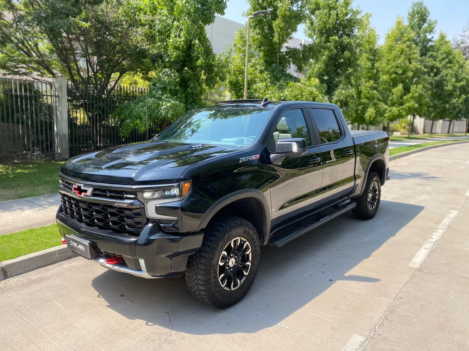 Chevrolet Silverado ZR2 6.2 Auto DC 4WD 2023 - Foto 2 de 20