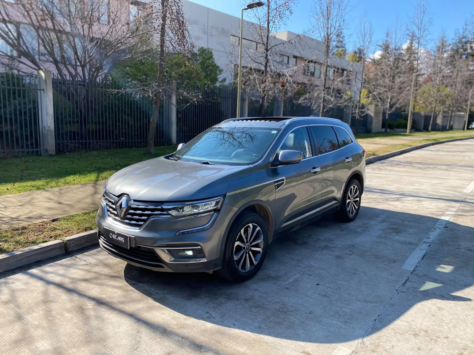 Renault Koleos 2.5 Intens 2WD AT 2022 - Foto 2 de 20