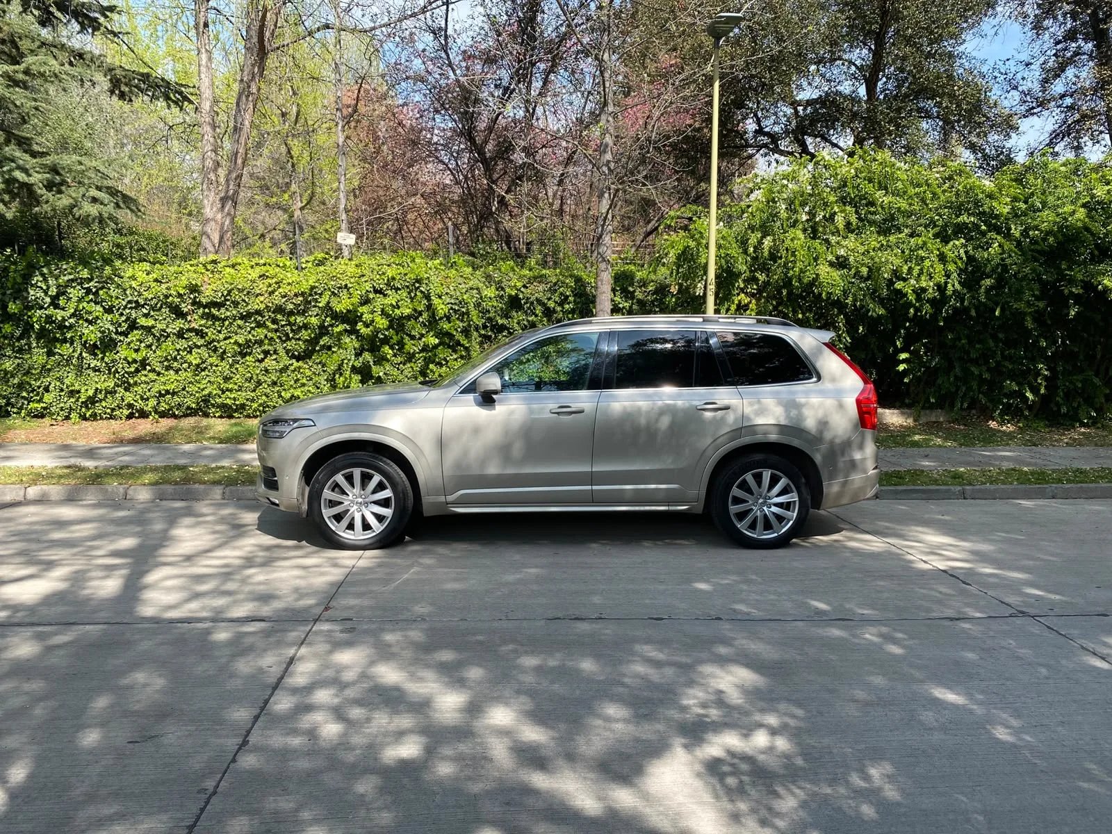Volvo XC90 2.0 T5 Kinetic AWD AT 2017 - Foto 5 de 20