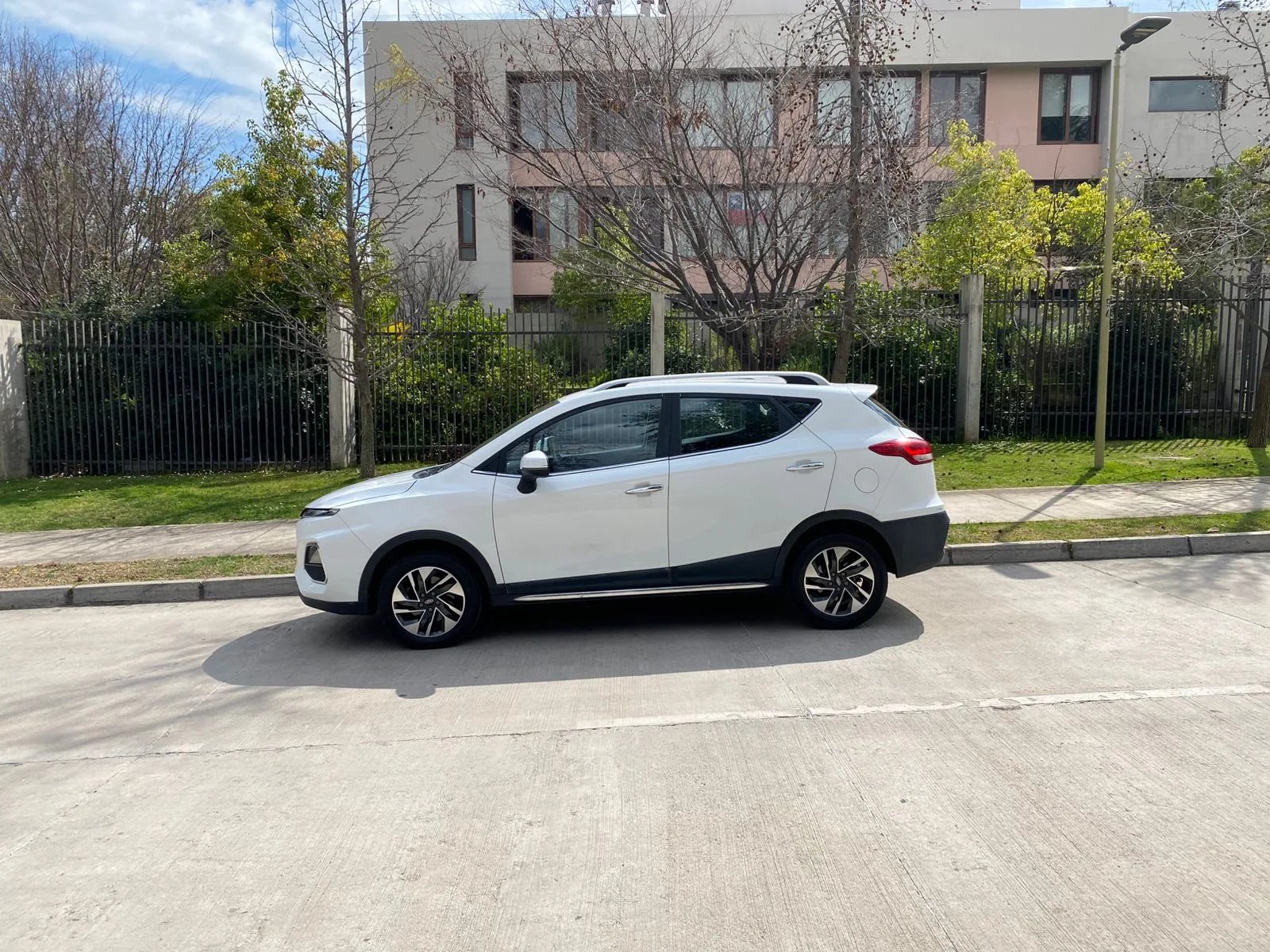 JAC JS3 1.6 Luxury 4X2 CVT AT 2022 - Imagen 5 de 20