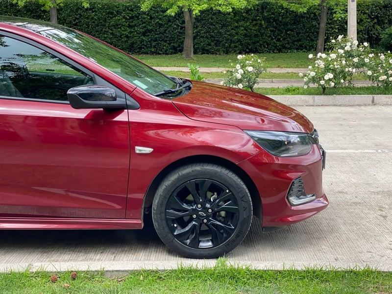 Chevrolet Onix 1.0T RS 4X2 HB MT 2024 - Imagen 12 de 20