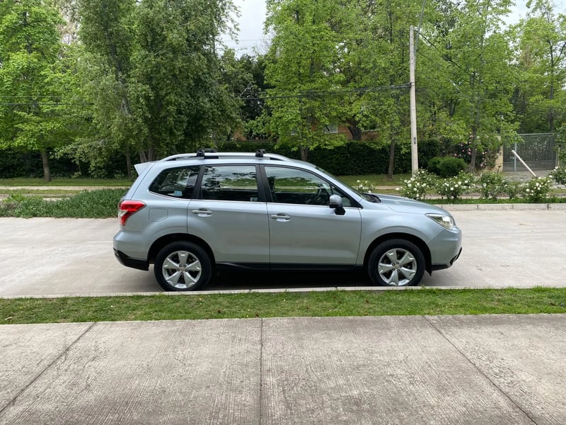 Subaru Forester 2.0 XS AWD CVT AT 2014 - Imagen 11 de 20