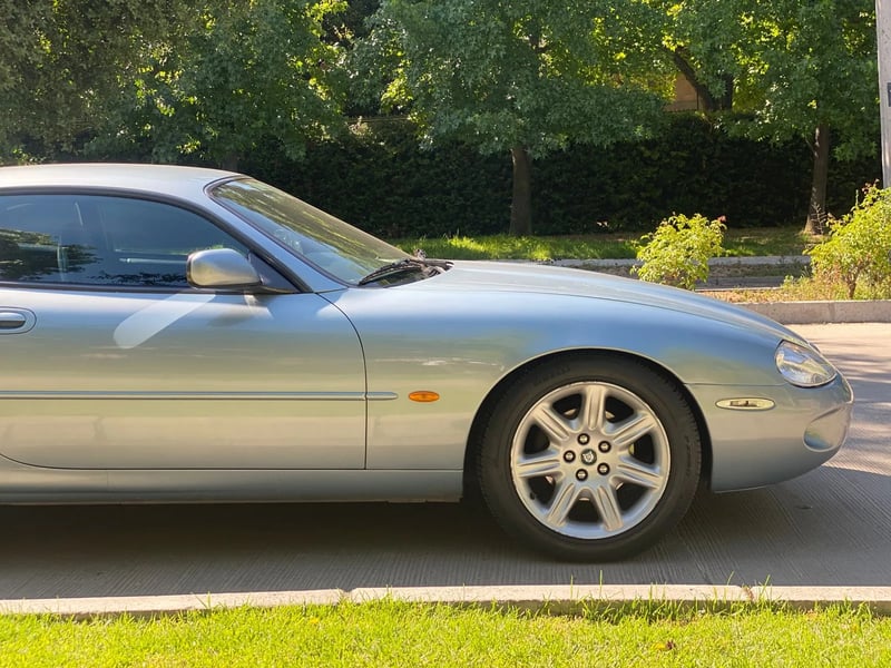 Jaguar XK8 V8 4.0 1997 - Imagen 12 de 20