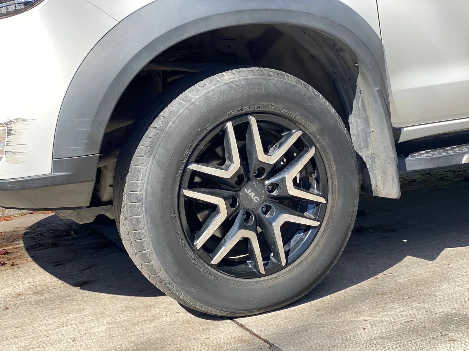 JAC T8 2.0 Comfort 4 2 Diésel MT 2022 - Foto 2 de 20