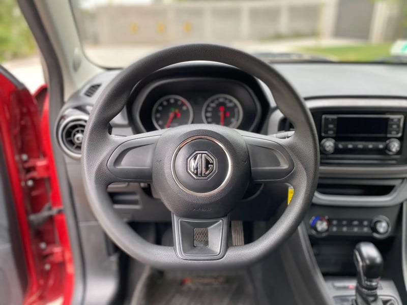 MG 3 1.5 STD 4X2 HB AT 2022 - Imagen 18 de 20