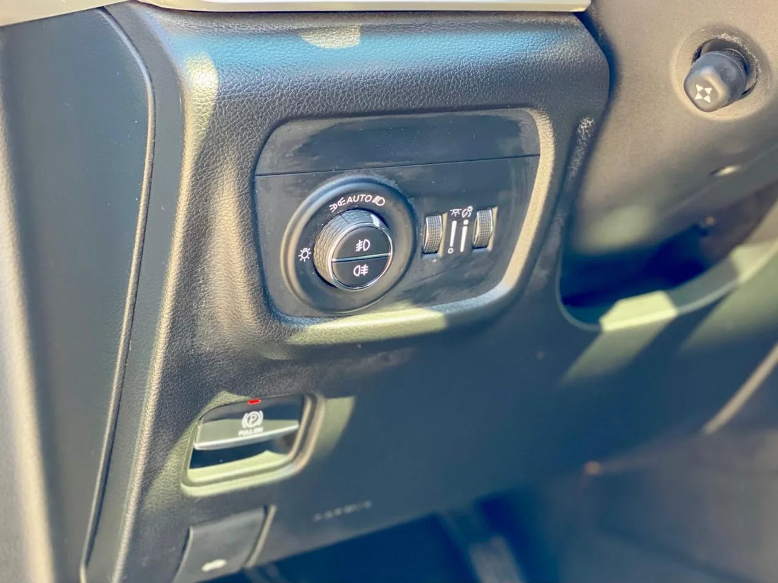 Jeep Grand Cherokee 3.6 Limited L Auto 4WD 2023 - Imagen 16 de 20