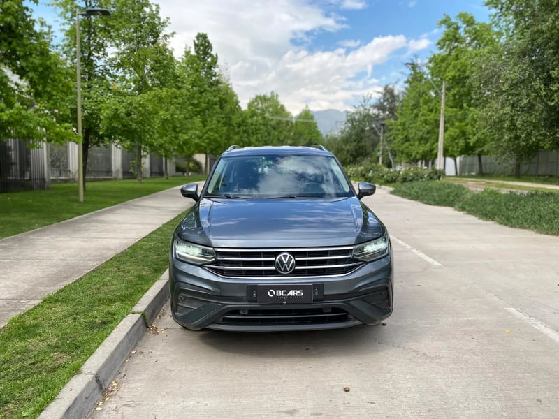 Volkswagen Tiguan 1.4 TSI Comfortline 4X2 AT 2023 - Imagen 13 de 20