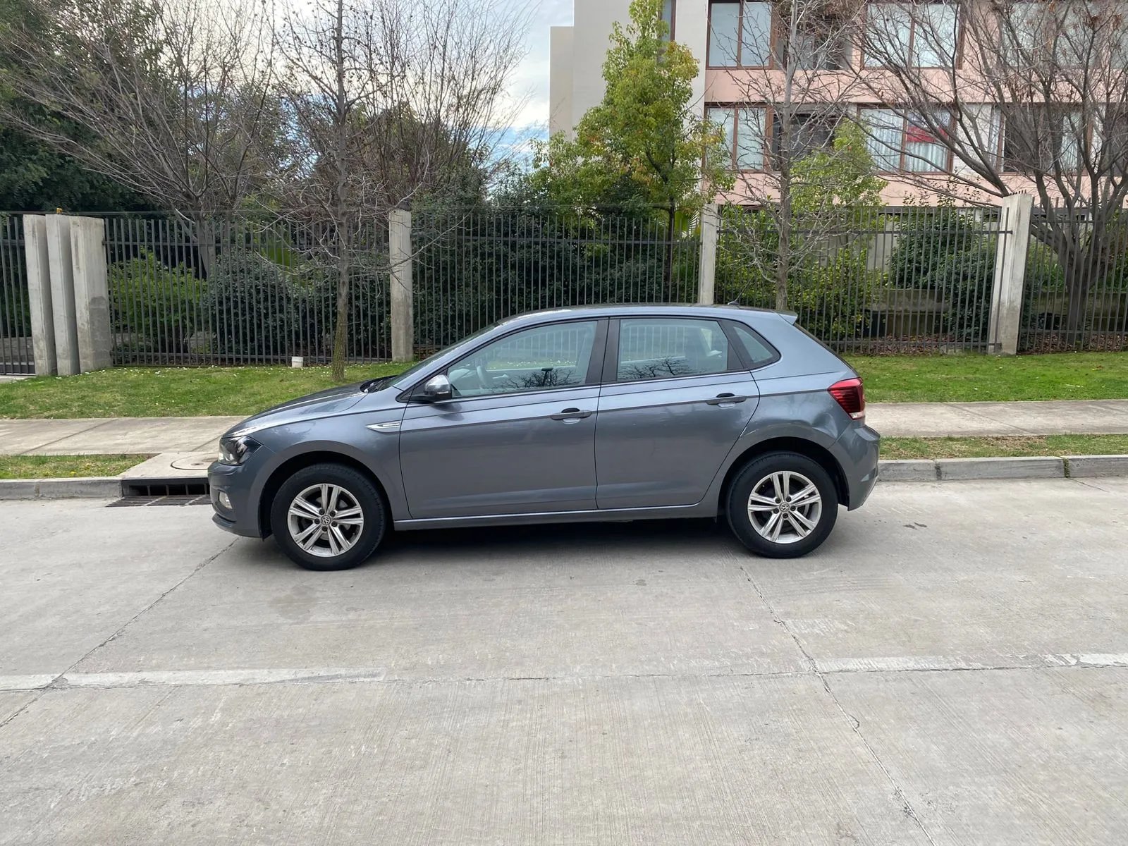 Volkswagen Polo 1.6 Comfortline 4X2 MT 2018 - Imagen 5 de 20