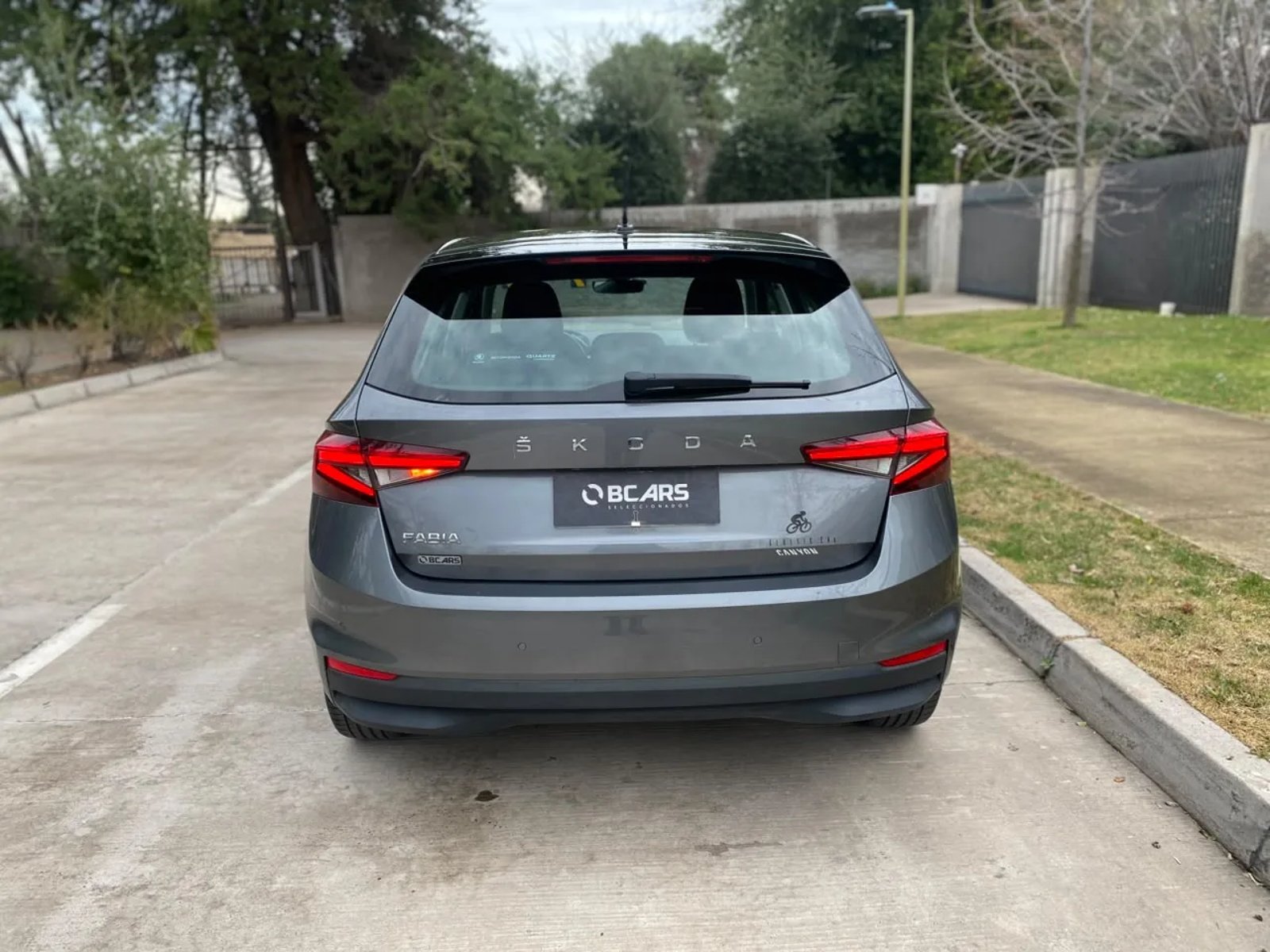 Skoda Fabia 1.0 Ambiente 4X2 HB MT 2023 - Imagen 8 de 20