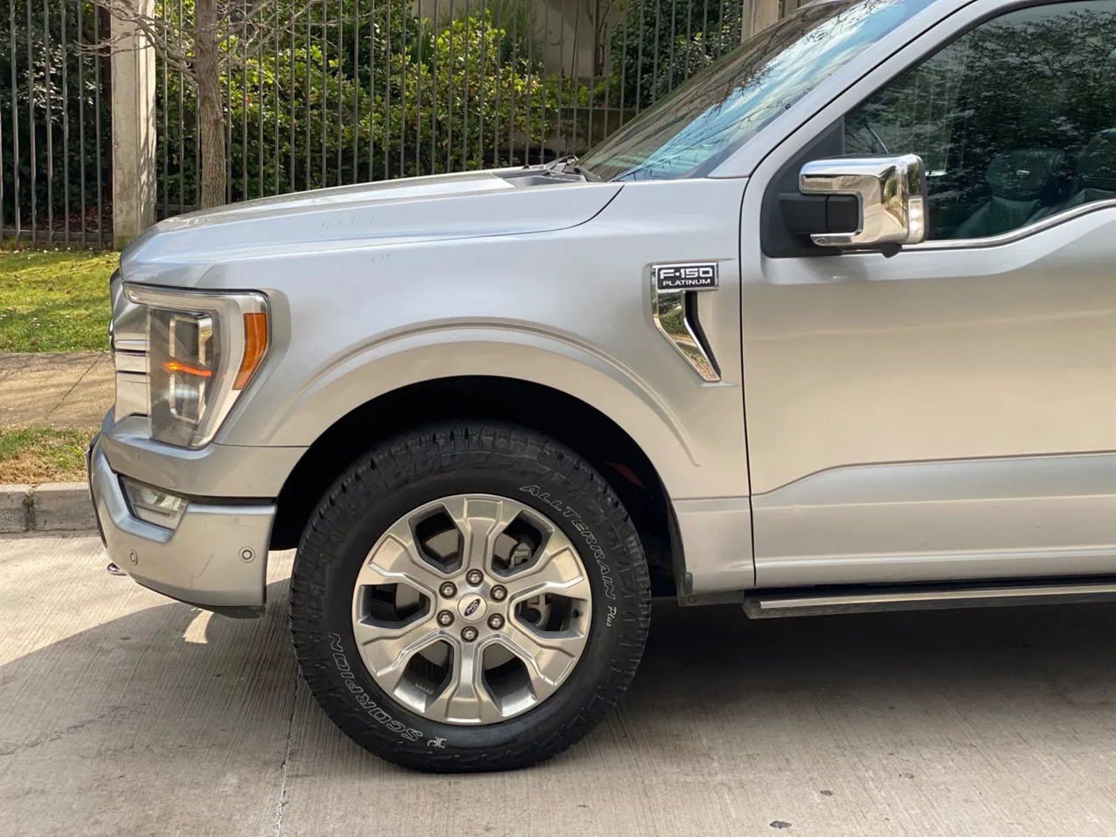 Ford F-150 3.5 Platinum Doble Cabina 4X4 AT 2022 - Foto 4 de 20