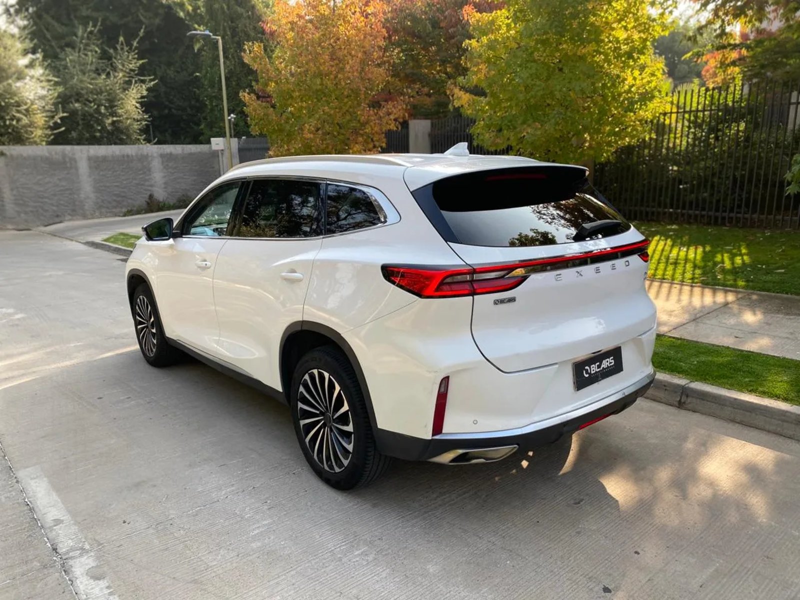 Exeed TXL 2.0T DCT Unlimited 4WD 2023 - Imagen 6 de 20