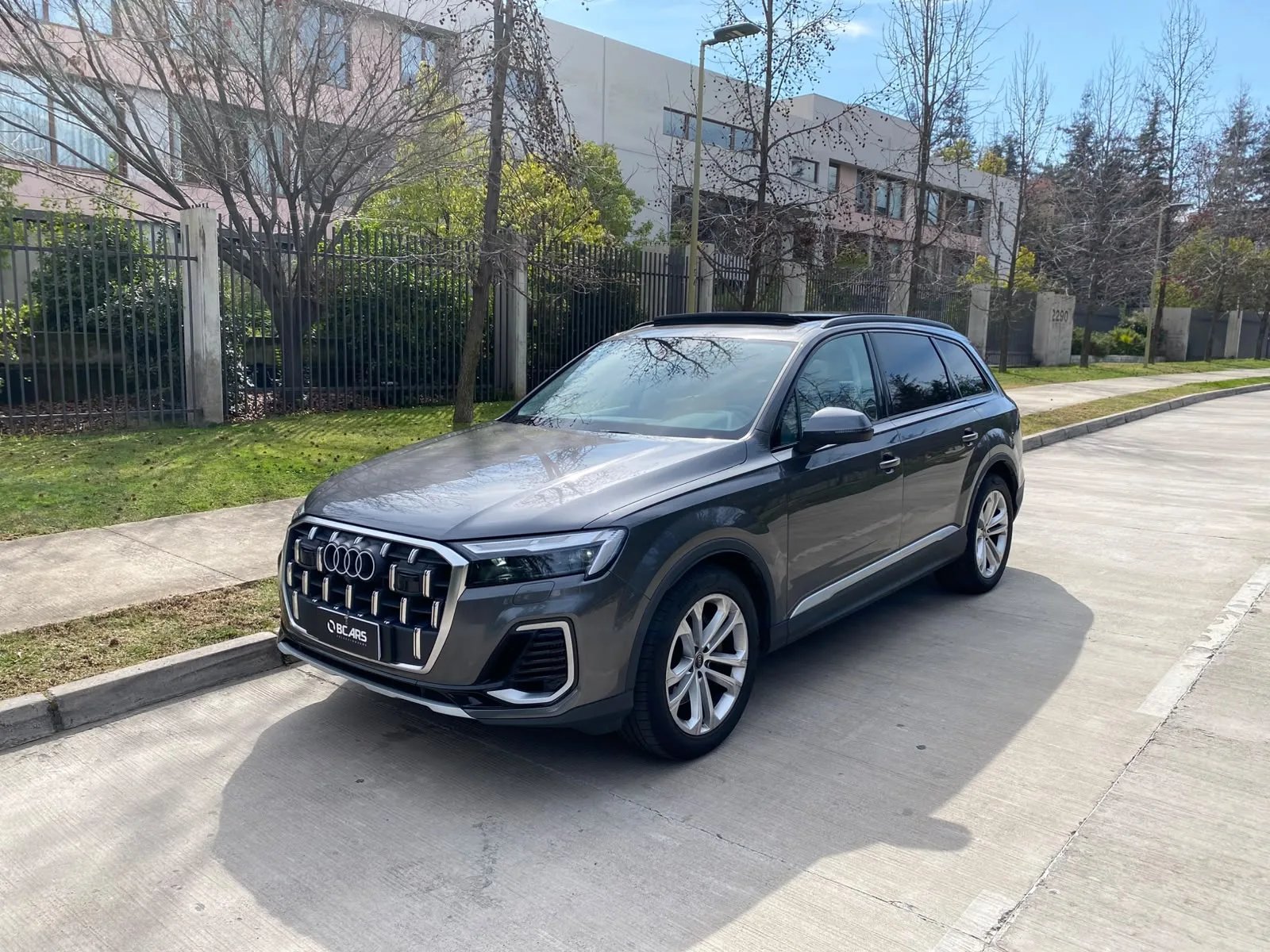 Audi Q7 3.0 55 TFSI PI Quattro 4X4 7 Pasajeros AT 2025 - Foto 2 de 20