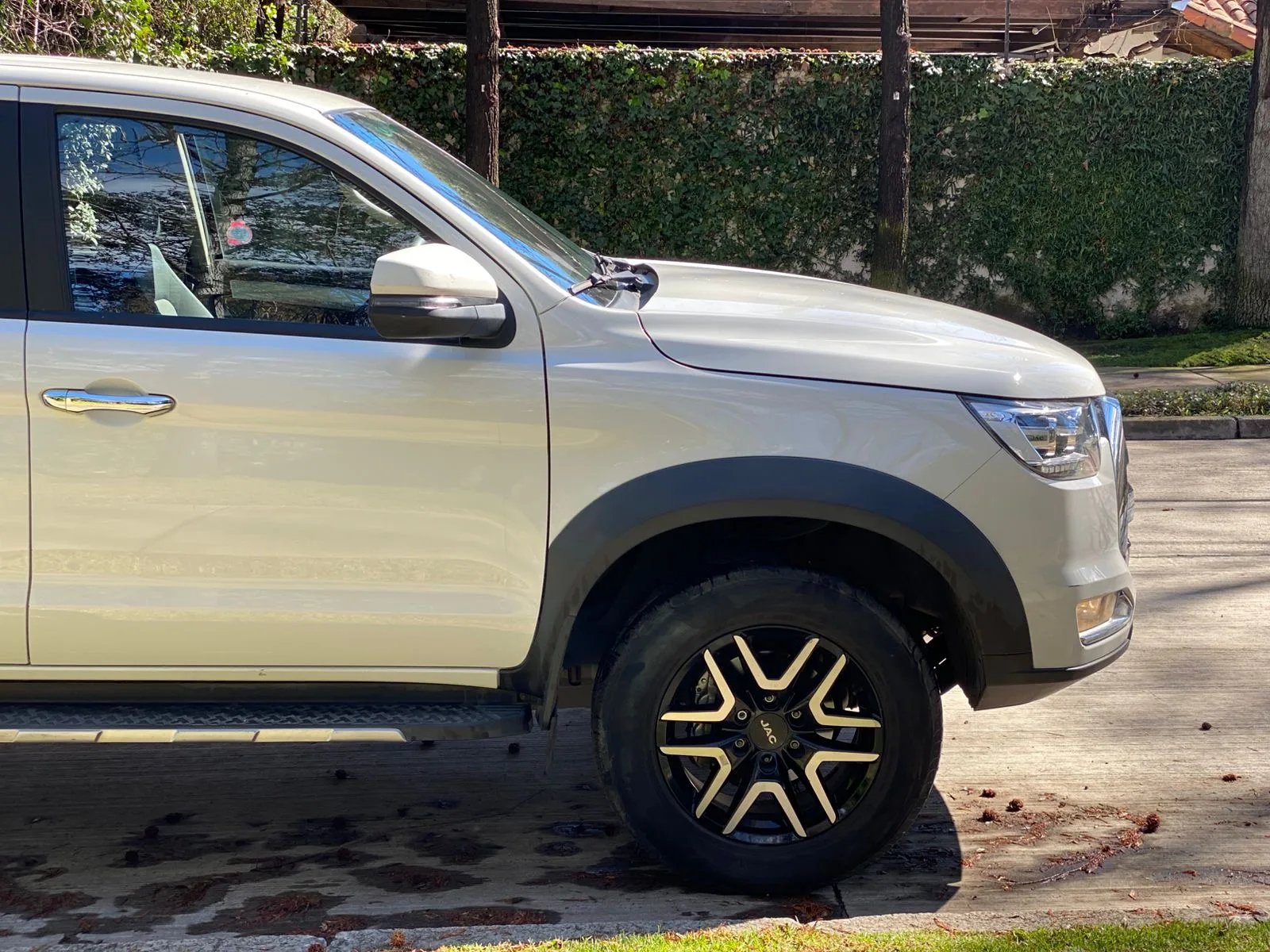 JAC T8 2.0 Comfort 4 2 Diésel MT 2022 - Imagen 9 de 20