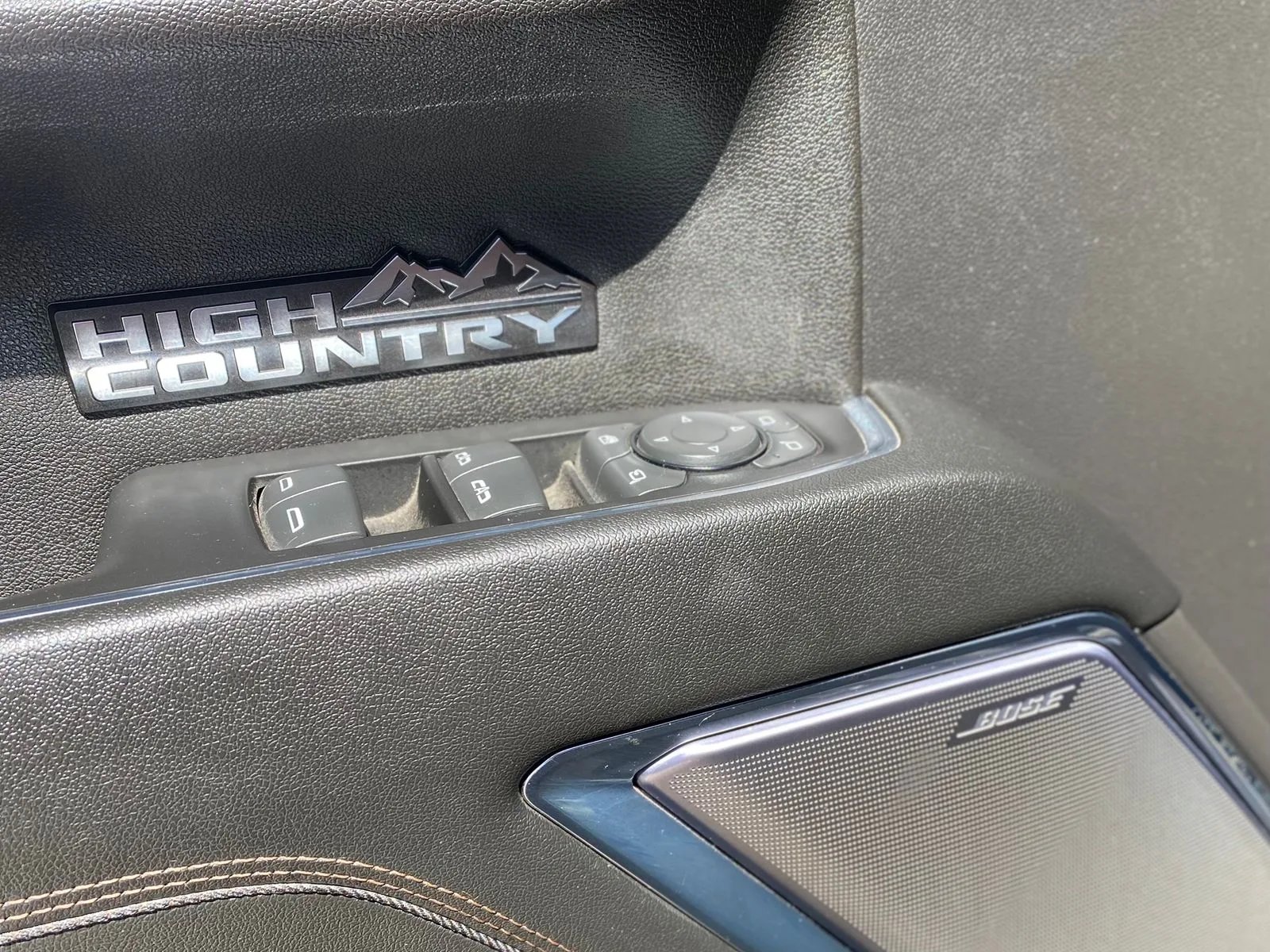 Chevrolet Silverado 3.0 TD High Country Auto DC 4WD 2024 - Imagen 16 de 20