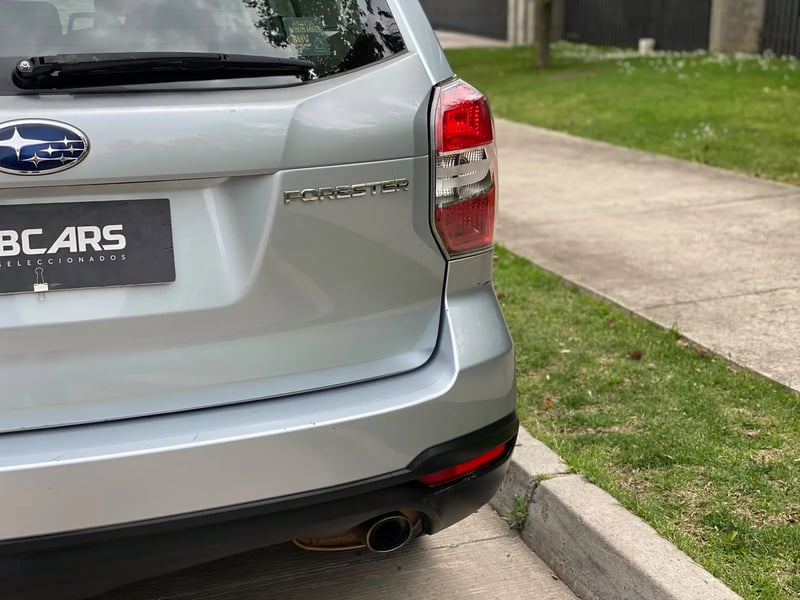 Subaru Forester 2.0 XS AWD CVT AT 2014 - Imagen 9 de 20