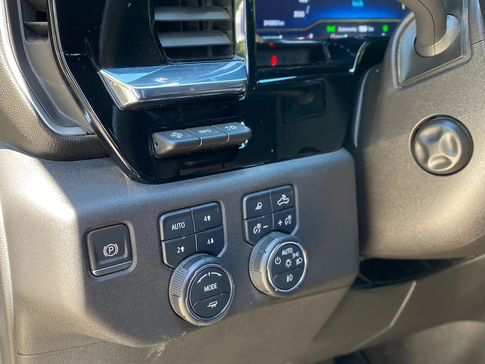 Chevrolet Silverado 3.0 TD High Country Auto DC 4WD 2024 - Imagen 17 de 20