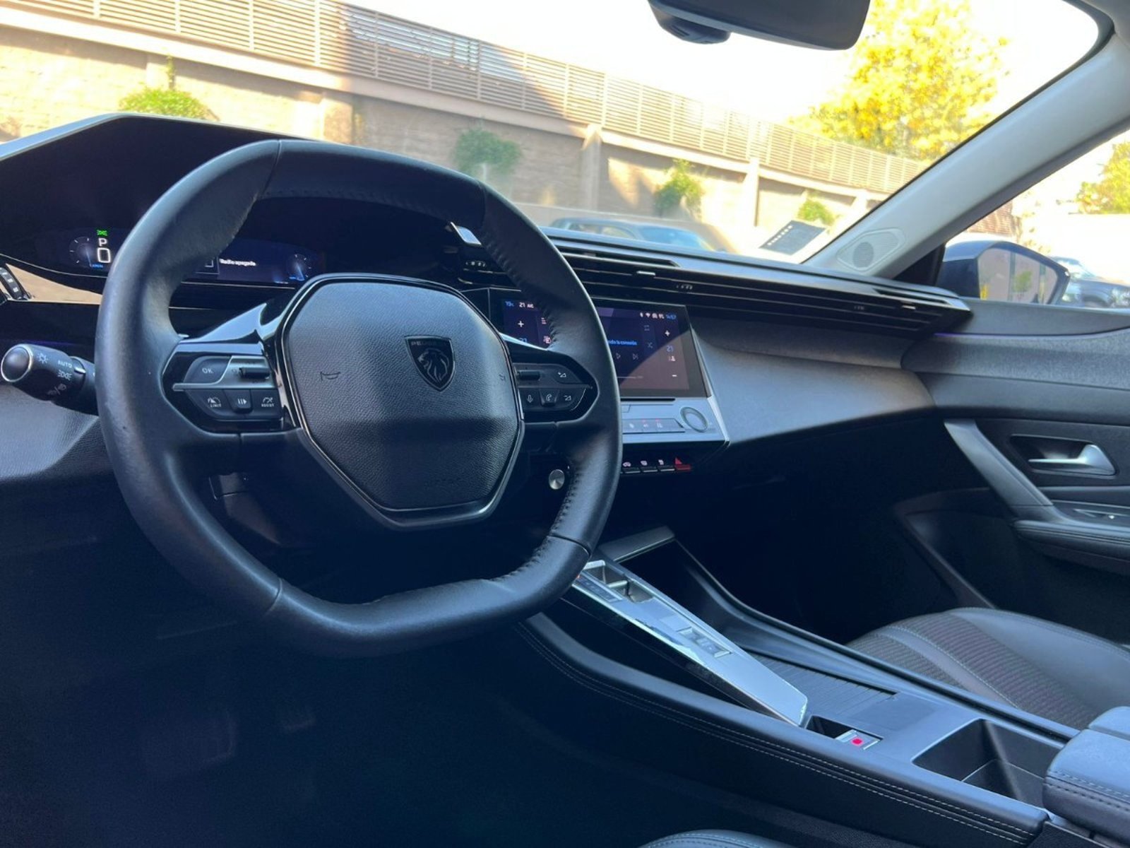 Peugeot 308 ALLURE PACK 1.5 AT BLUEHDI 2023 - Imagen 8 de 10