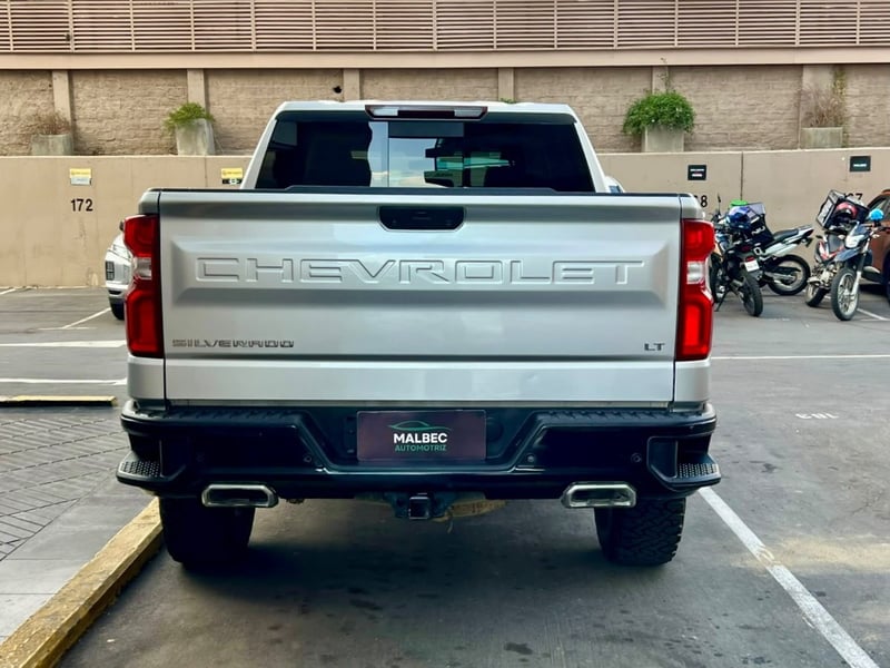 Chevrolet SILVERADO LT TRAILBOSS 5.3 2022 - Imagen 5 de 10
