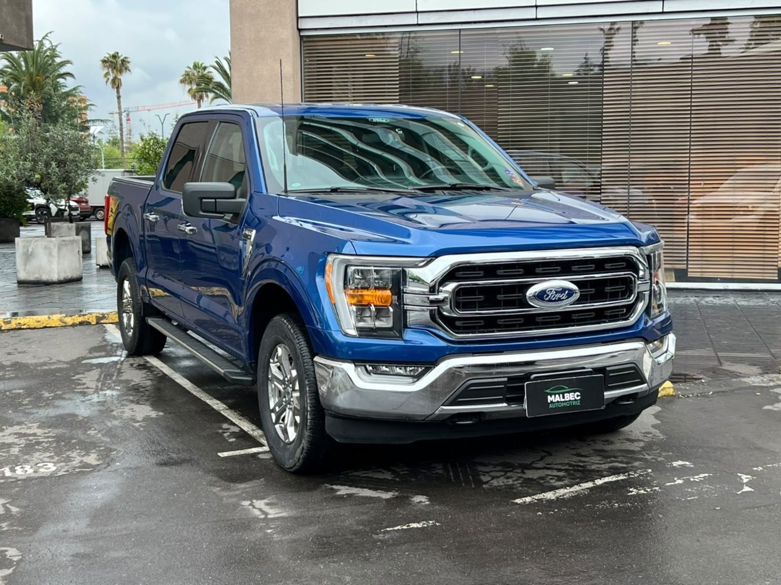 Ford F-150 5.0 XLT 4x4 2023 - Foto 3 de 10