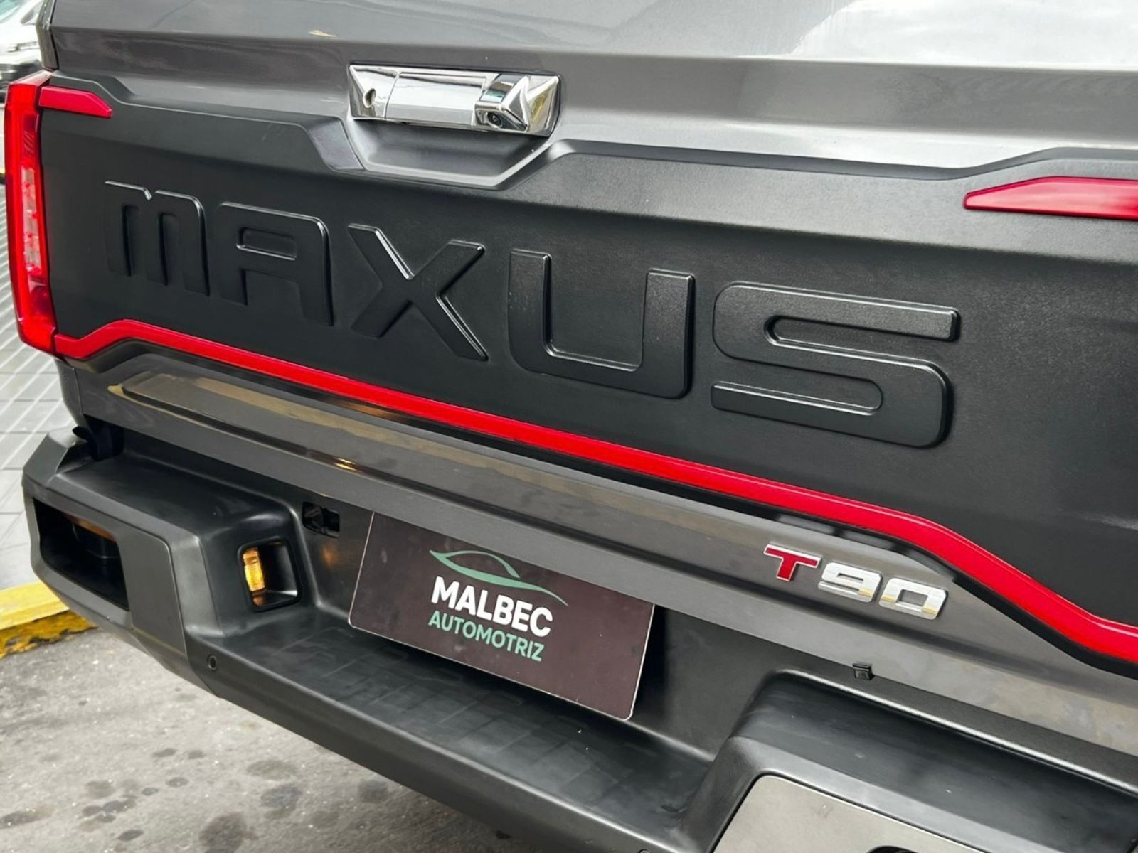 Maxus T90 GLX BITURBO 2.0 MT 4X4 2023 - Imagen 7 de 10