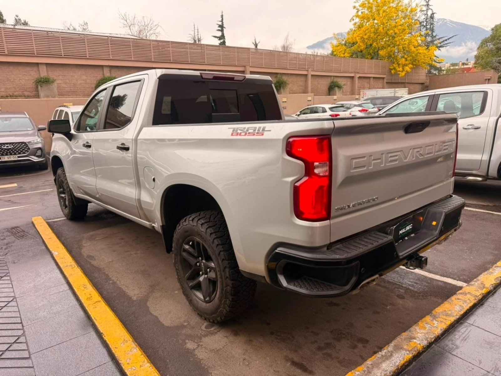 Chevrolet SILVERADO LT TRAILBOSS 5.3 2022 - Imagen 6 de 10