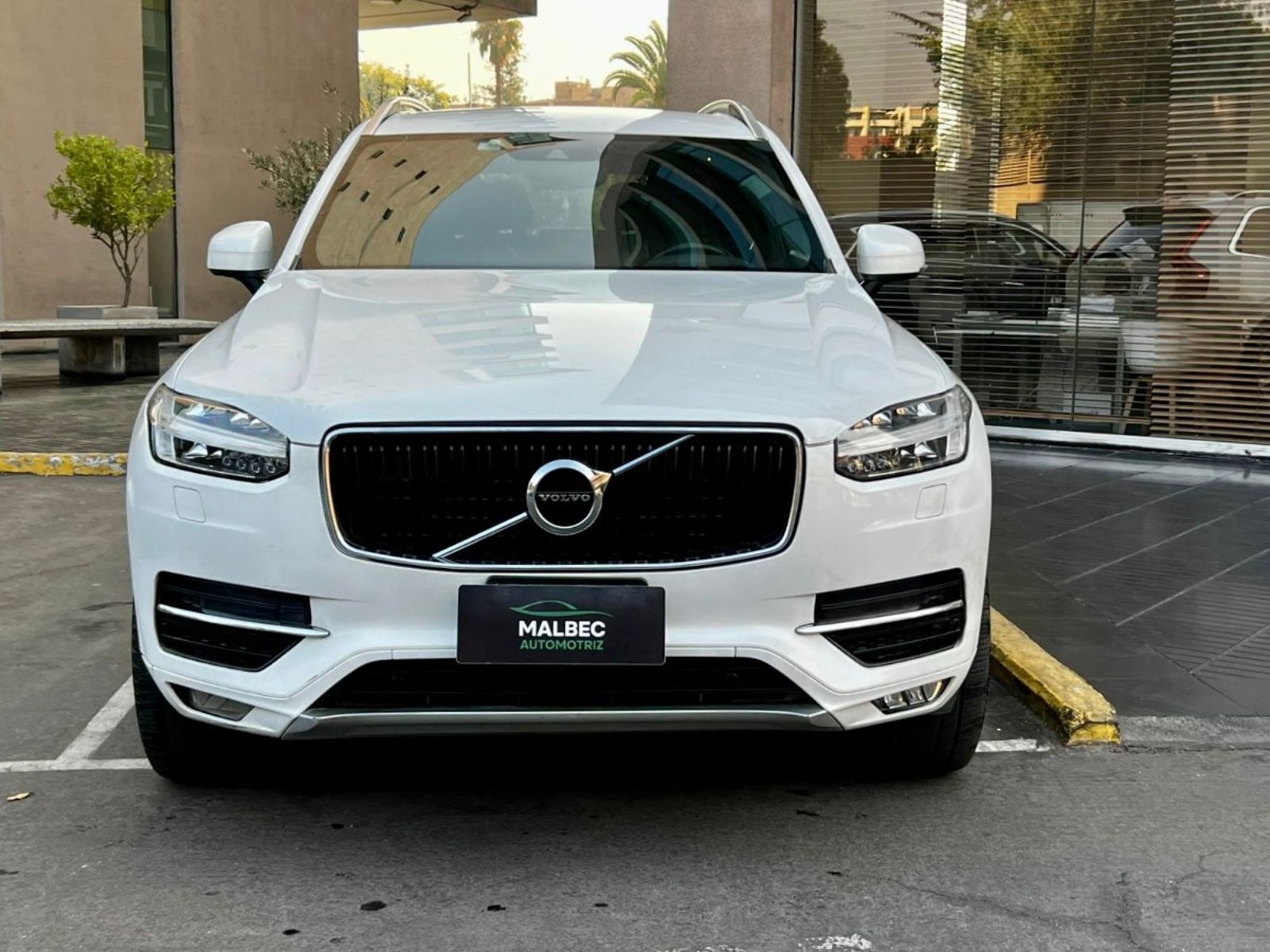 Volvo XC90 KINETIC D5 2019 - Foto 2 de 10
