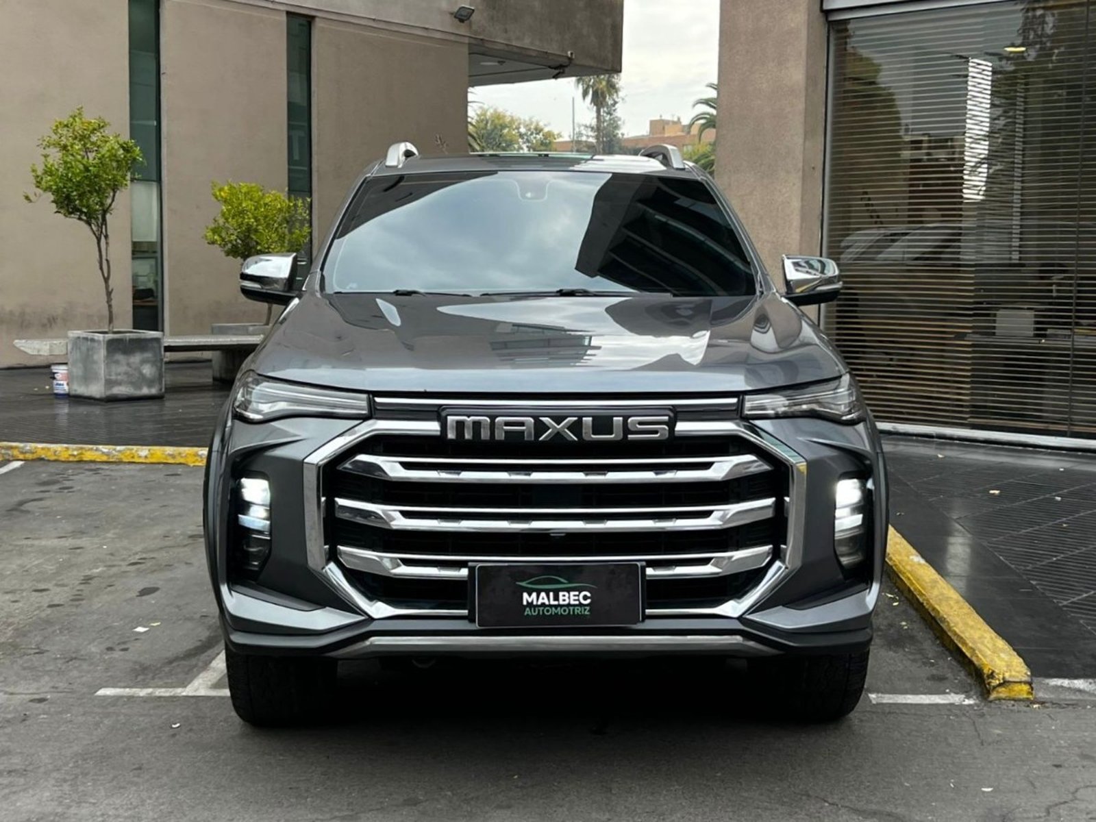 Maxus T90 GLX BITURBO 2.0 MT 4X4 2023 - Foto 2 de 10