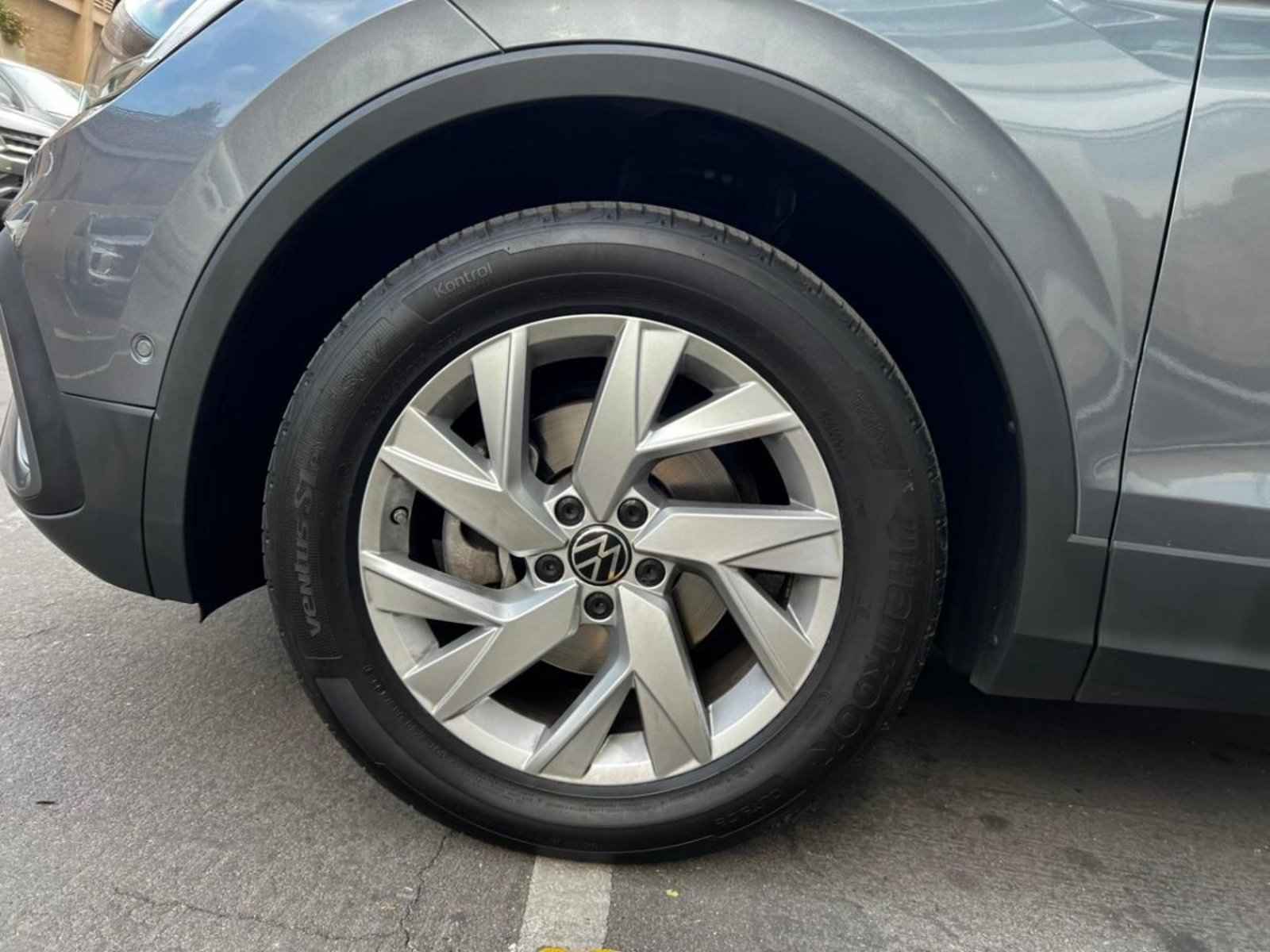 Volkswagen TIGUAN COMFORTLINE 1.4 TSI 2024 - Imagen 8 de 10