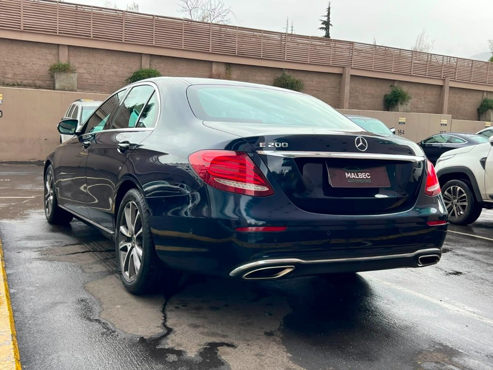 Mercedes-Benz E200 2018 - Foto 4 de 10