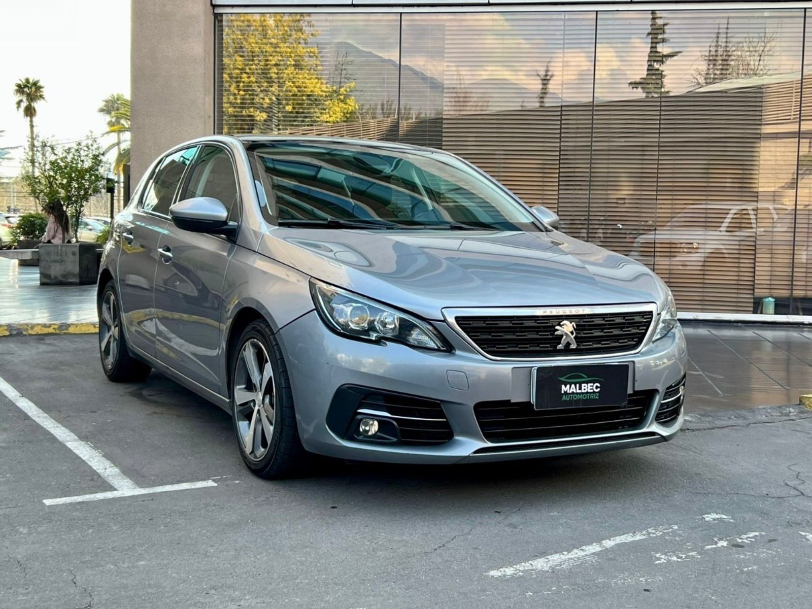 Peugeot 308 BLUE HDI AT 2018 - Foto 3 de 10