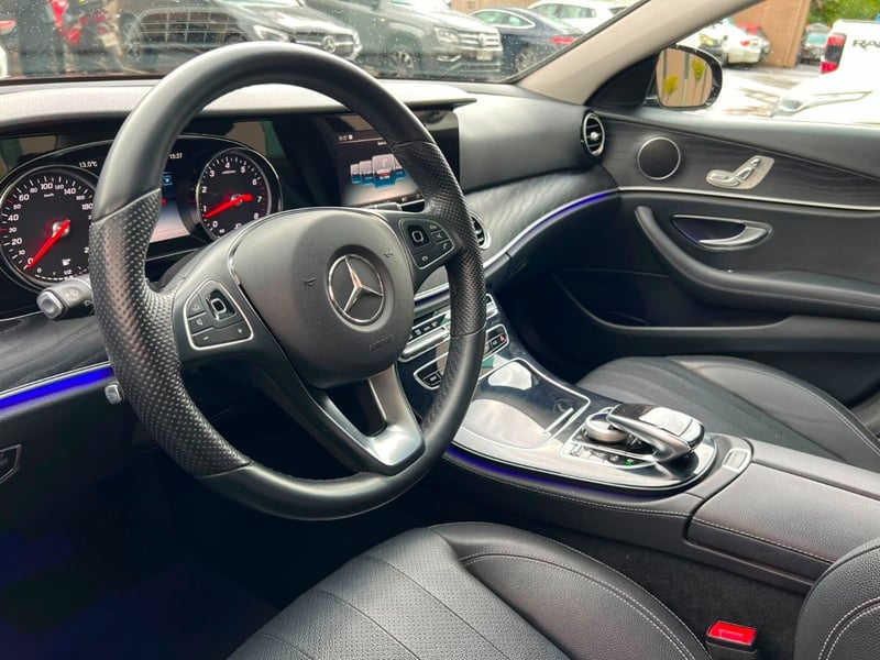 Mercedes-Benz E200 2018 - Imagen 9 de 10