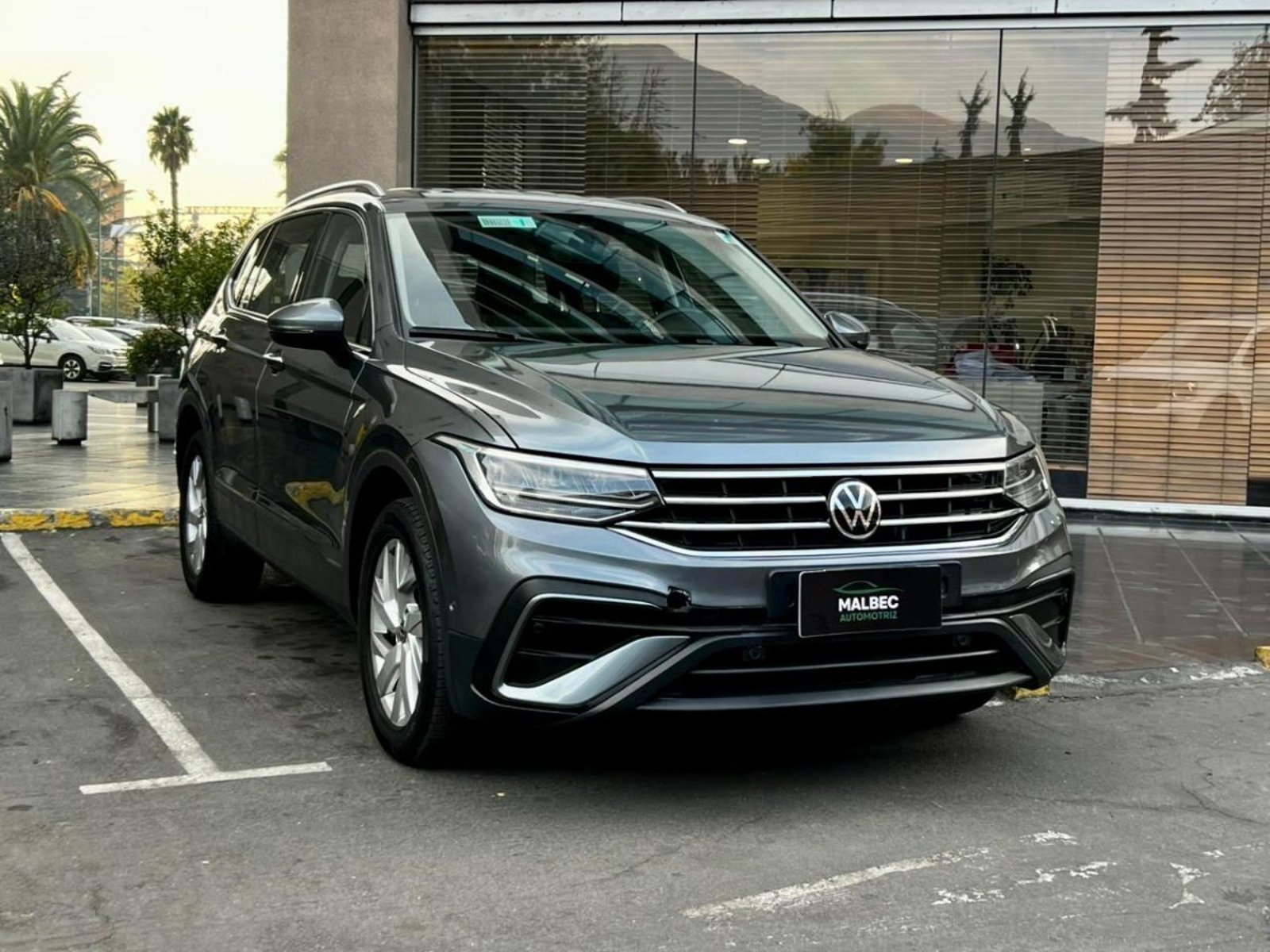 Volkswagen TIGUAN COMFORTLINE 1.4 TSI 2024 - Foto 3 de 10