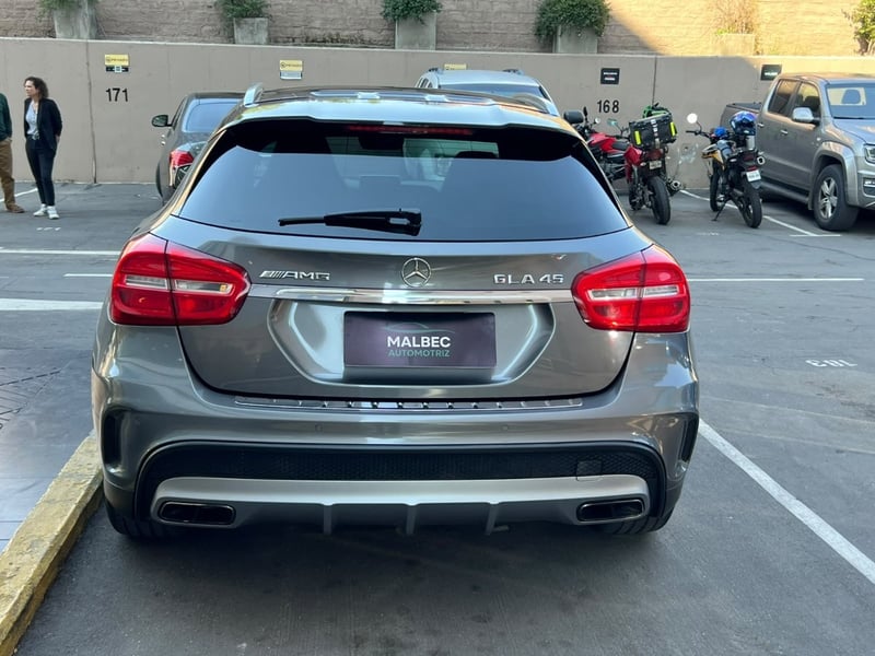 Mercedes-Benz GLA 45 AMG 4MATIC 2016 - Imagen 5 de 10