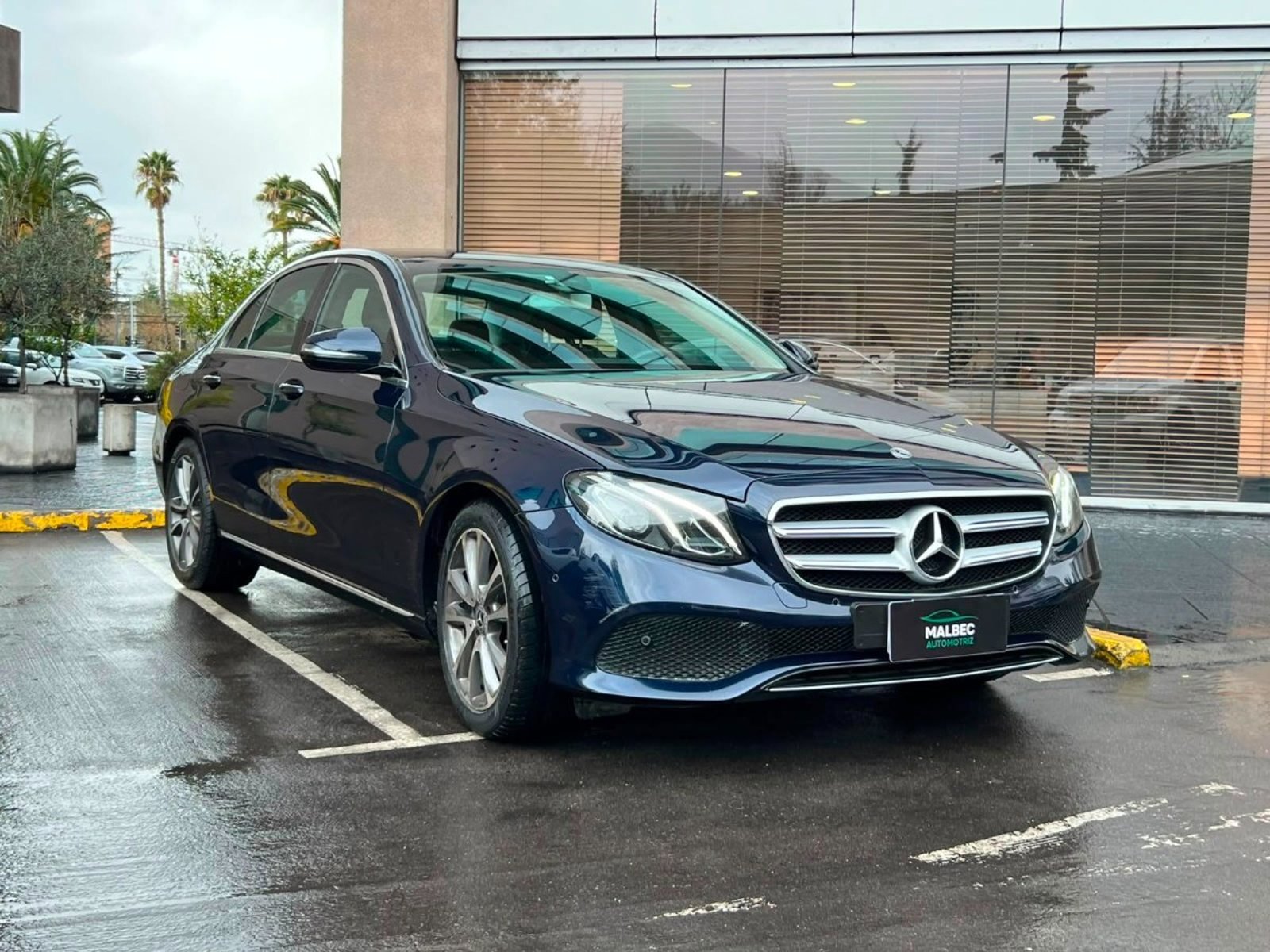 Mercedes-Benz E200 2018 - Imagen 3 de 10