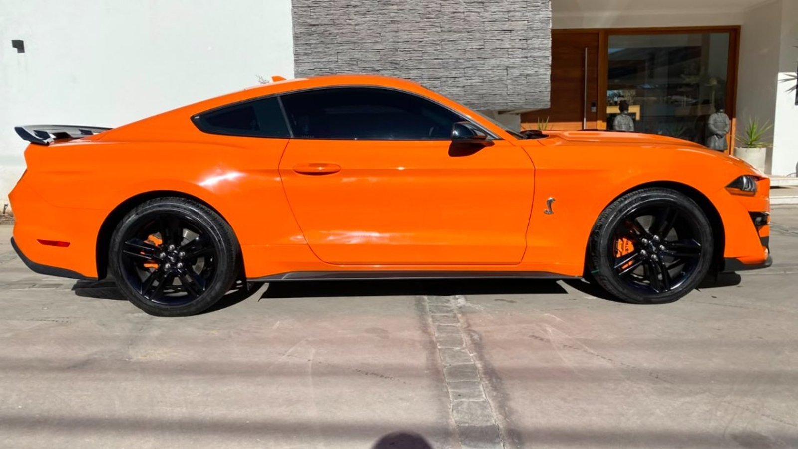 Ford MUSTANG COUPE 5.0 AT. 2022 - Imagen 4 de 10