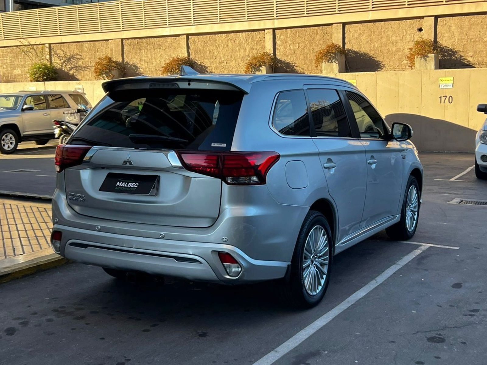 Mitsubishi OUTLANDER HÍBRIDO 4WD 2021 - Imagen 6 de 10