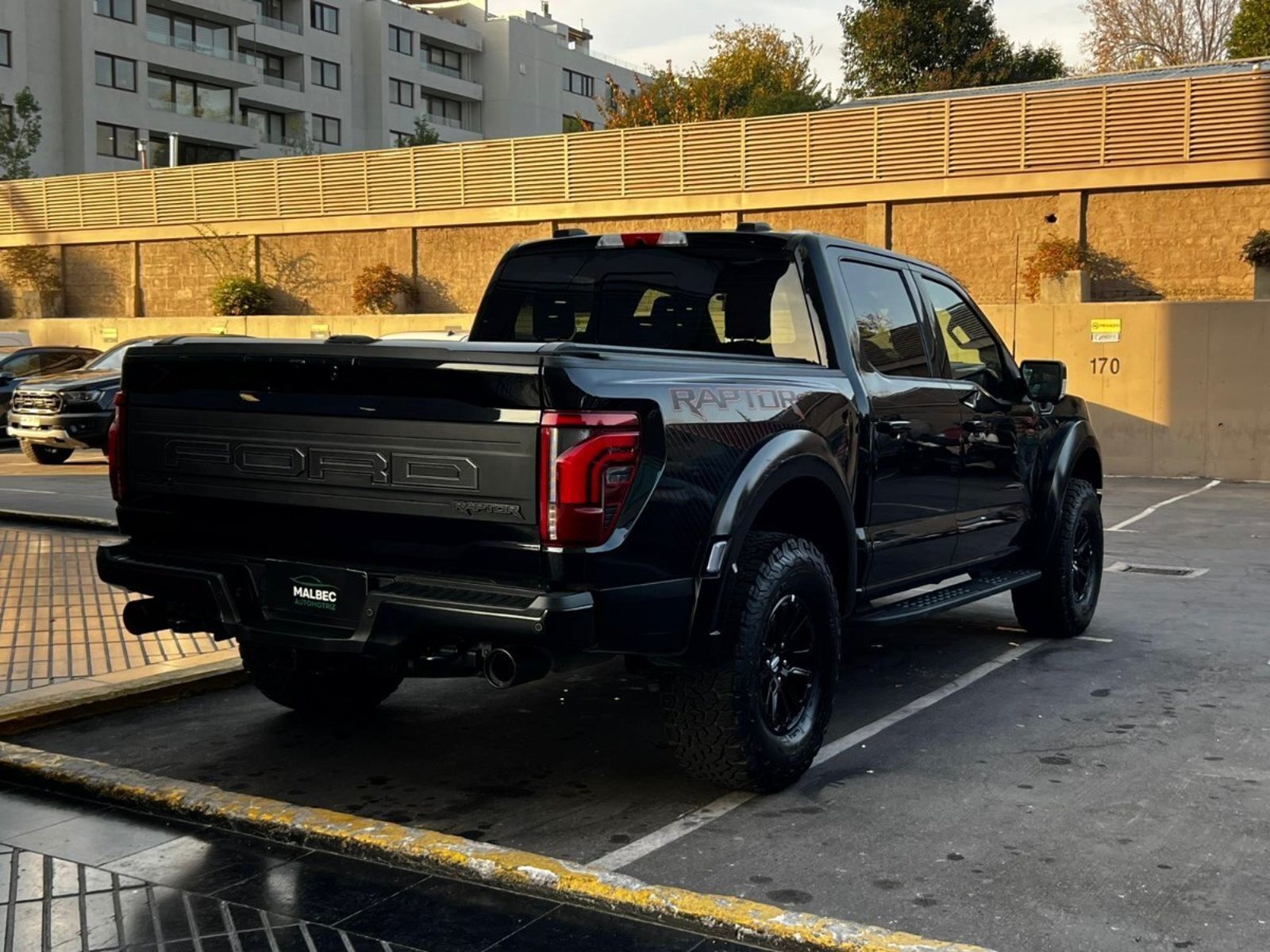 Ford F-150 RAPTOR 3.5 2025 - Imagen 6 de 10