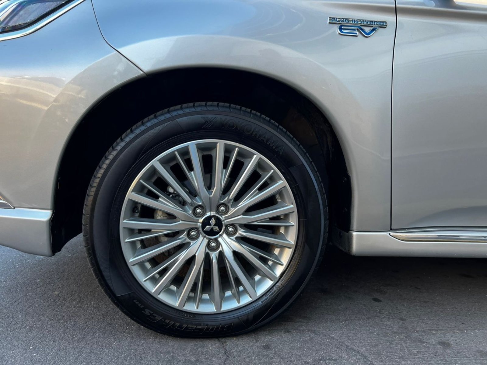 Mitsubishi OUTLANDER HÍBRIDO 4WD 2021 - Imagen 9 de 10