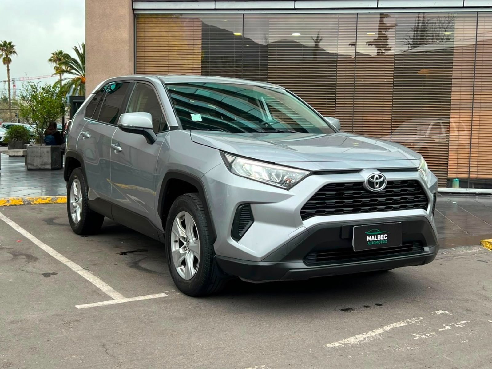 Toyota RAV 4 LE 2.0 4X2 MT 2020 - Foto 3 de 10
