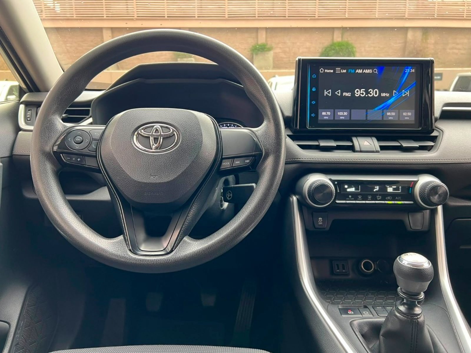 Toyota RAV 4 LE 2.0 4X2 MT 2020 - Imagen 10 de 10