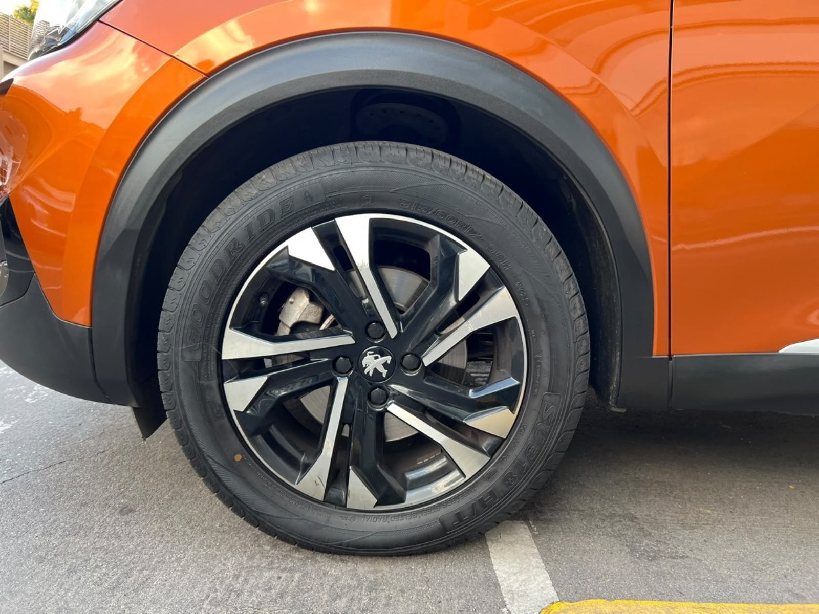 Peugeot 2008 ALLURE PACK BLUEHDI 130 AT 2022 - Imagen 7 de 10