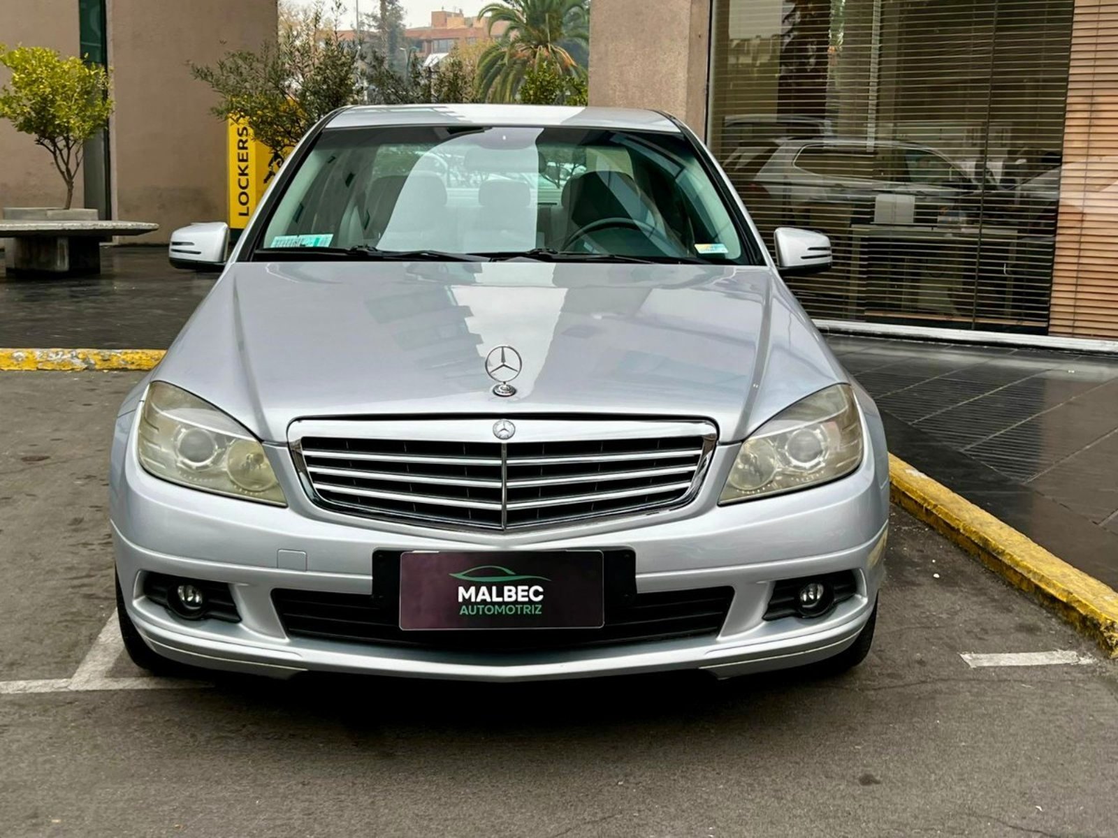 Mercedes-Benz C180 BLUE EFFICIENCY 2011 - Foto 2 de 10