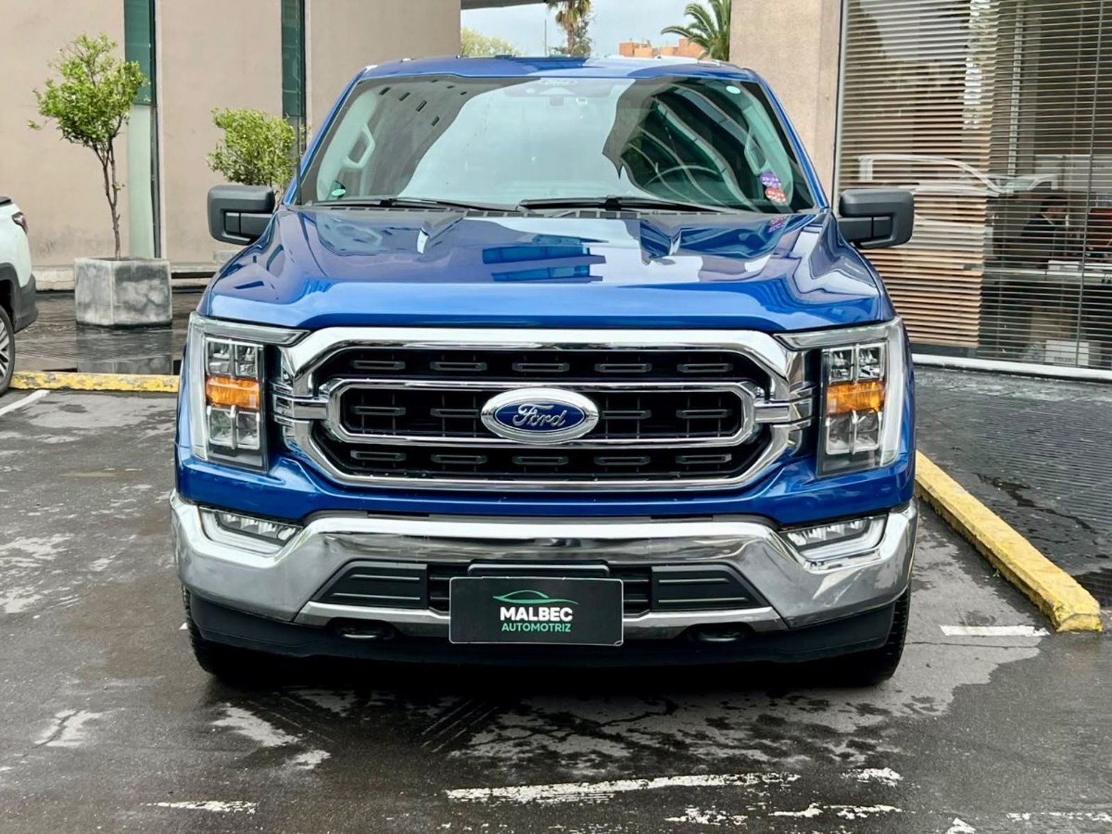 Ford F-150 5.0 XLT 4x4 2023 - Foto 2 de 10